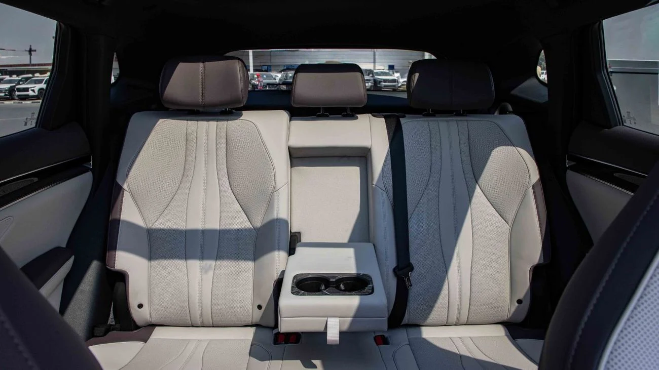 dce_800511-17.jpg