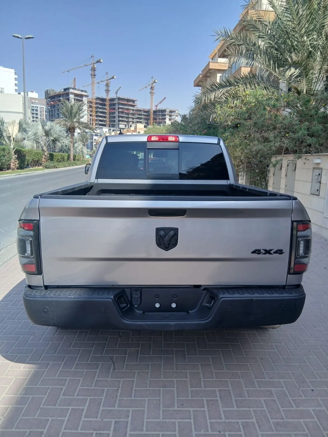 dce_800550-6.jpg