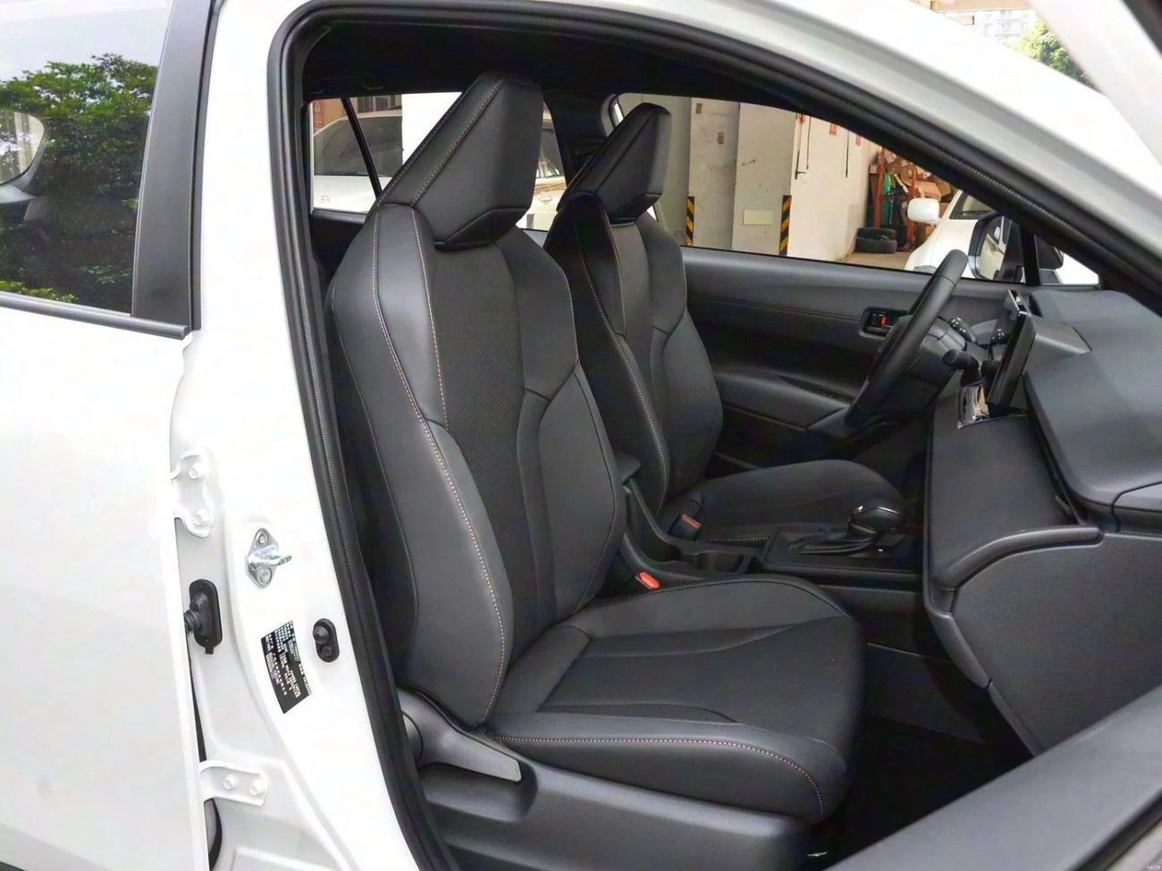 dce_800566-15.jpg