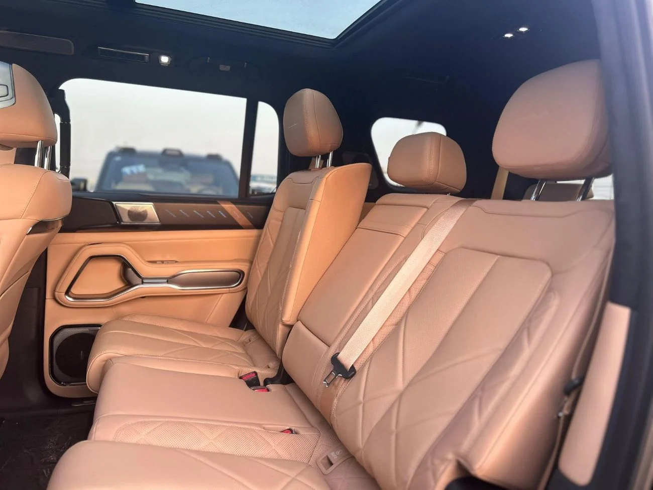 dce_800608-9.jpg