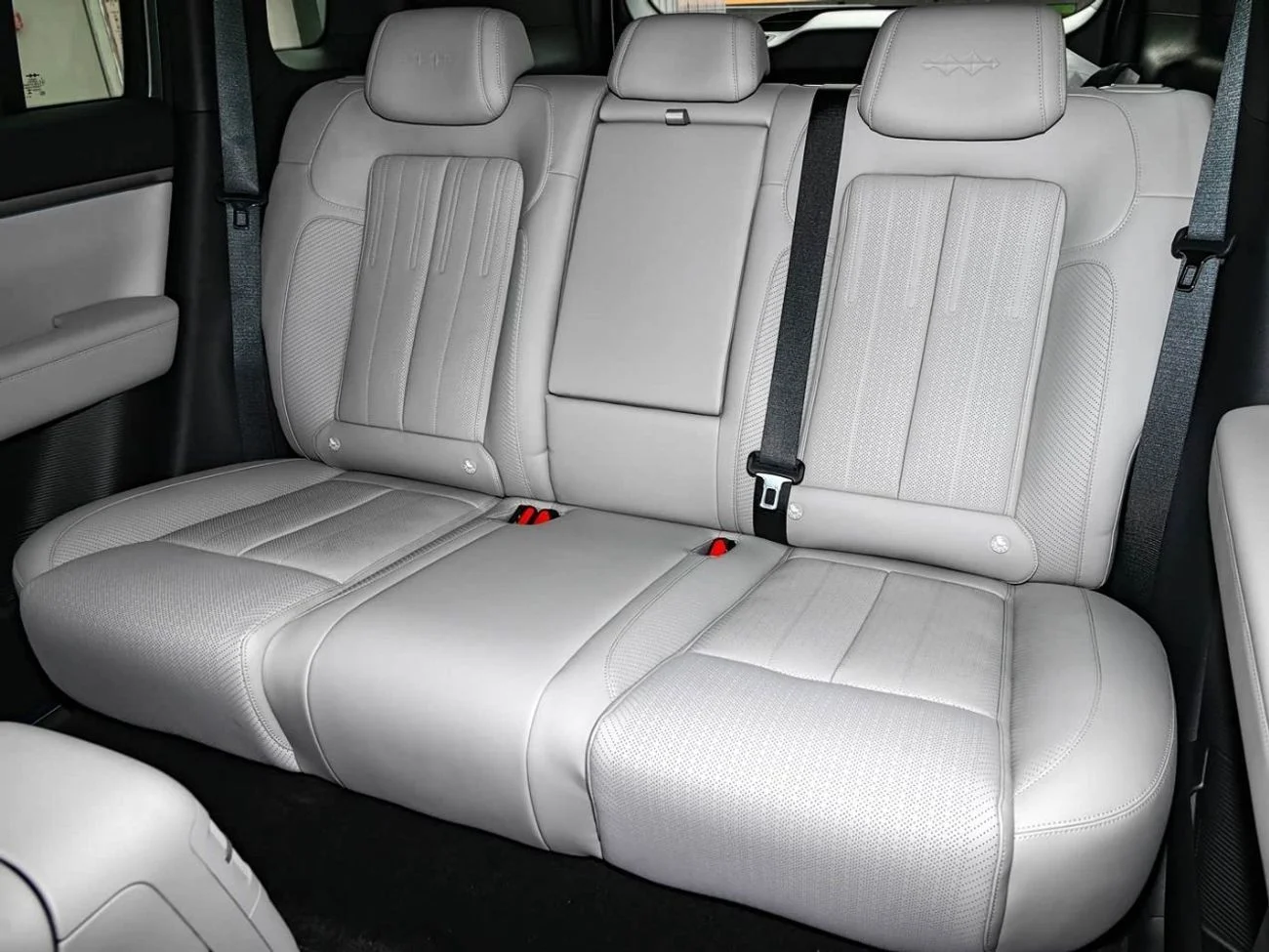 dce_800698-8.jpg
