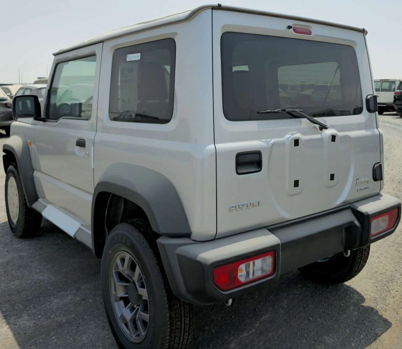 dce_800812-9.jpg