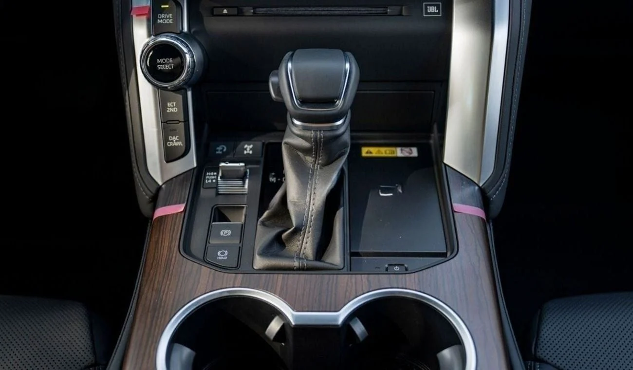 dce_800830-12.jpg