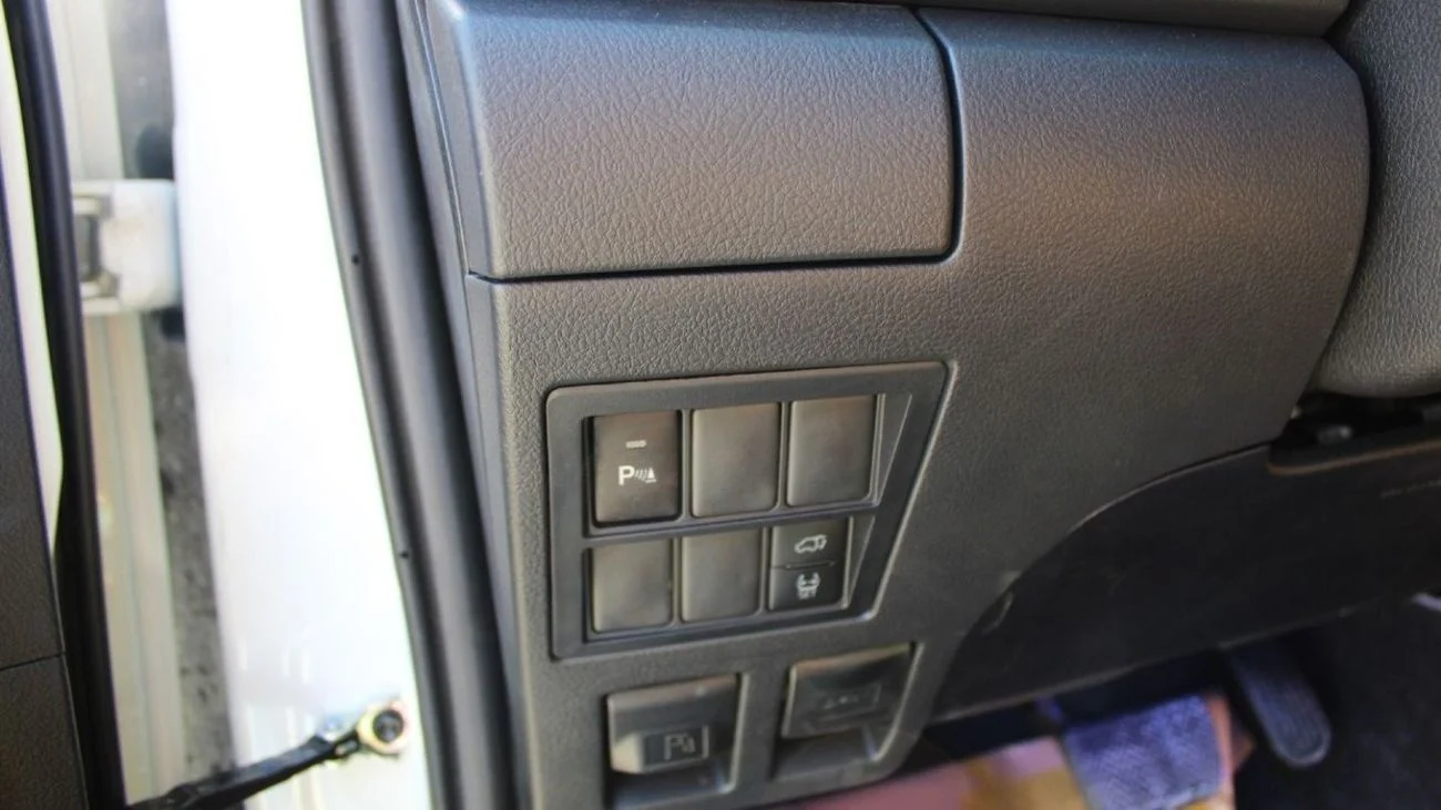 dce_800834-17.jpg