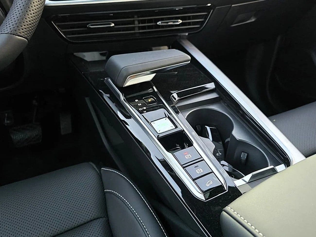 dce_800950-18.jpg