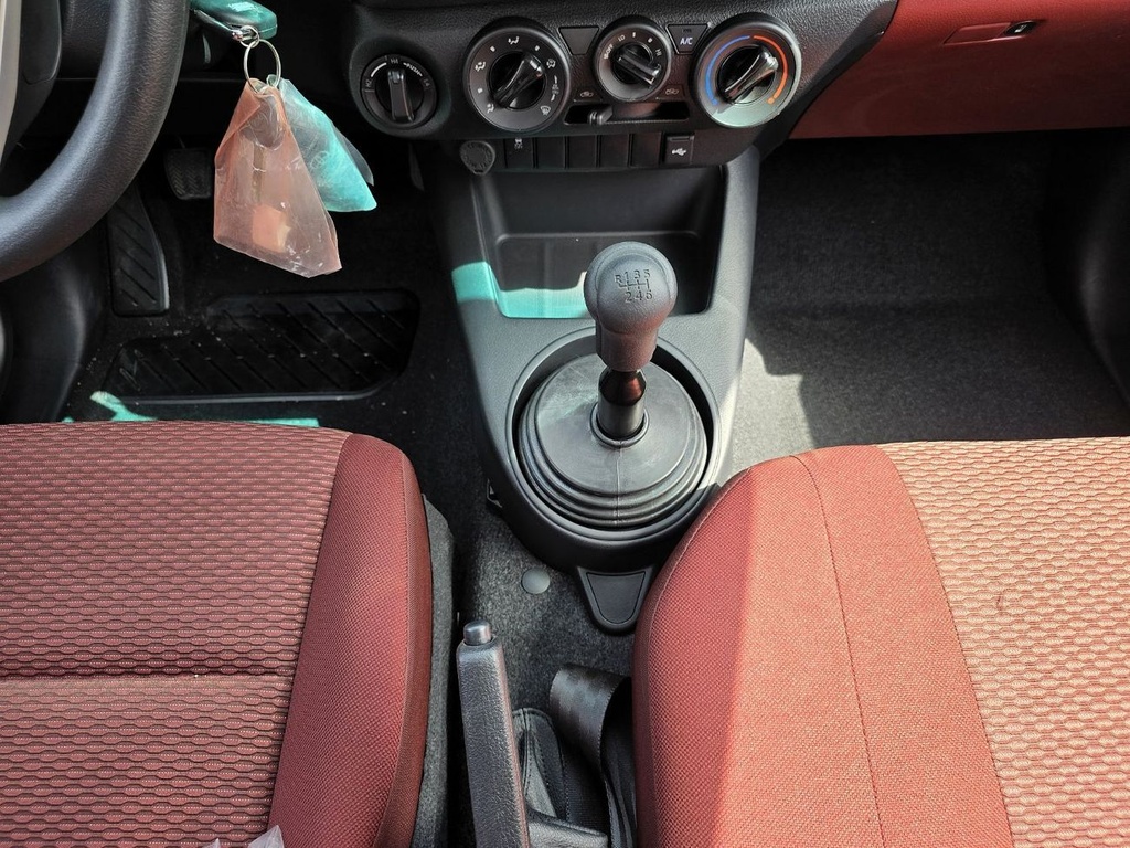 dce_800951-16.jpg