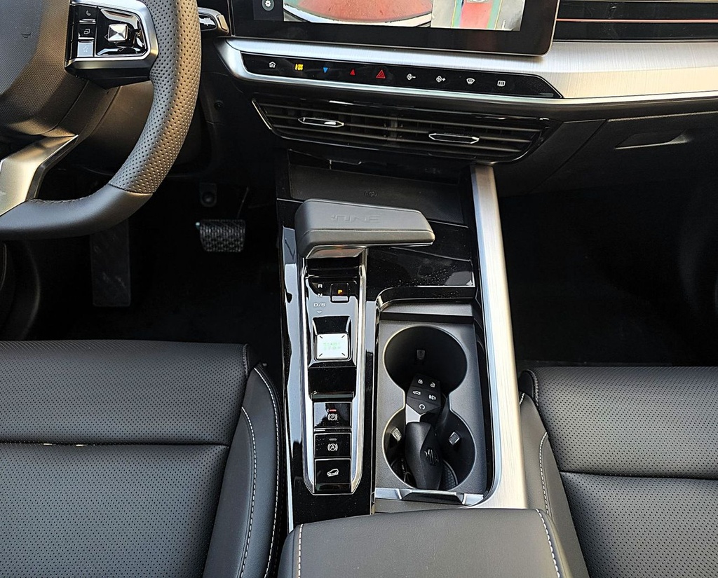 dce_801094-18.jpg