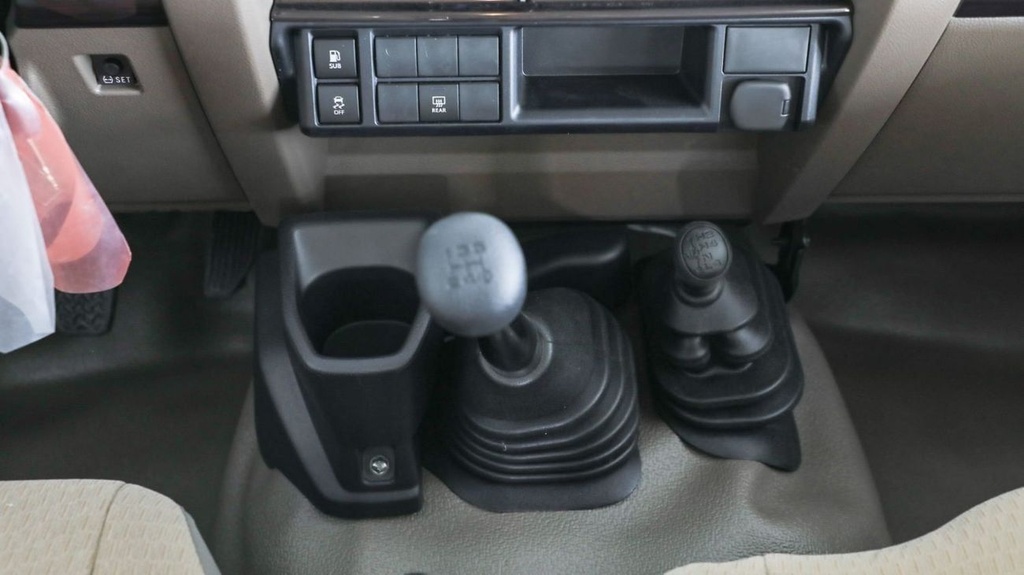 dce_800502-9.jpg