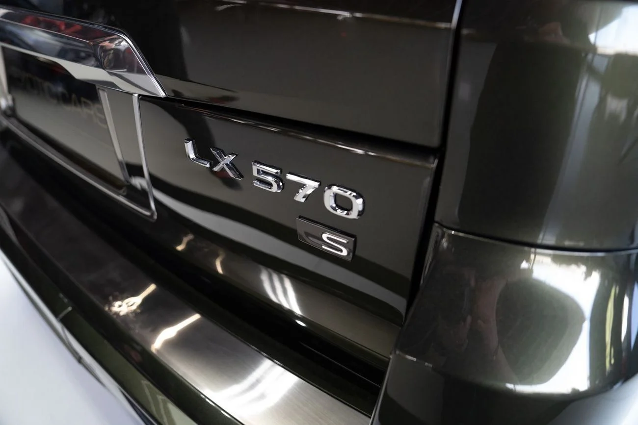 [DCE-800478] Lexus LX 2021 Green Petrol Automatic in Dubai - Low Mileage, Powerful Engine