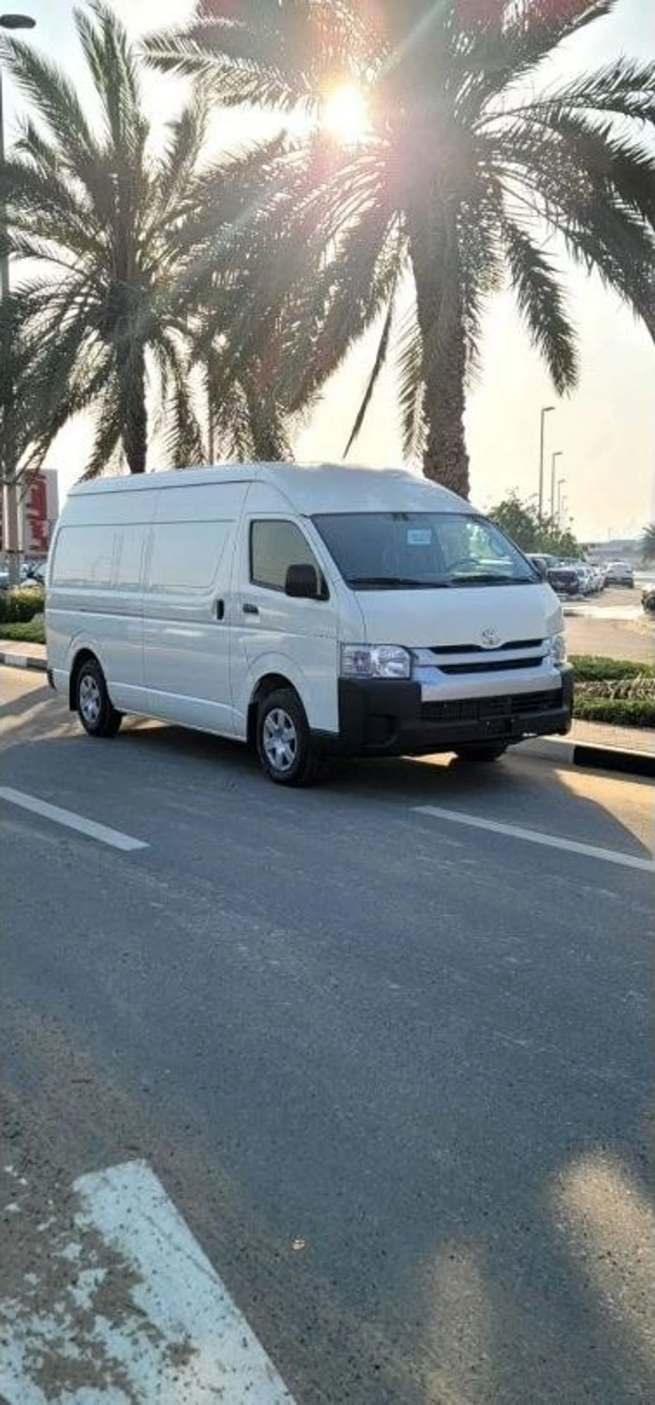 2024 Toyota Sienna in White - 0km, Petrol, Manual, 4 Engine - Buy in Dubai