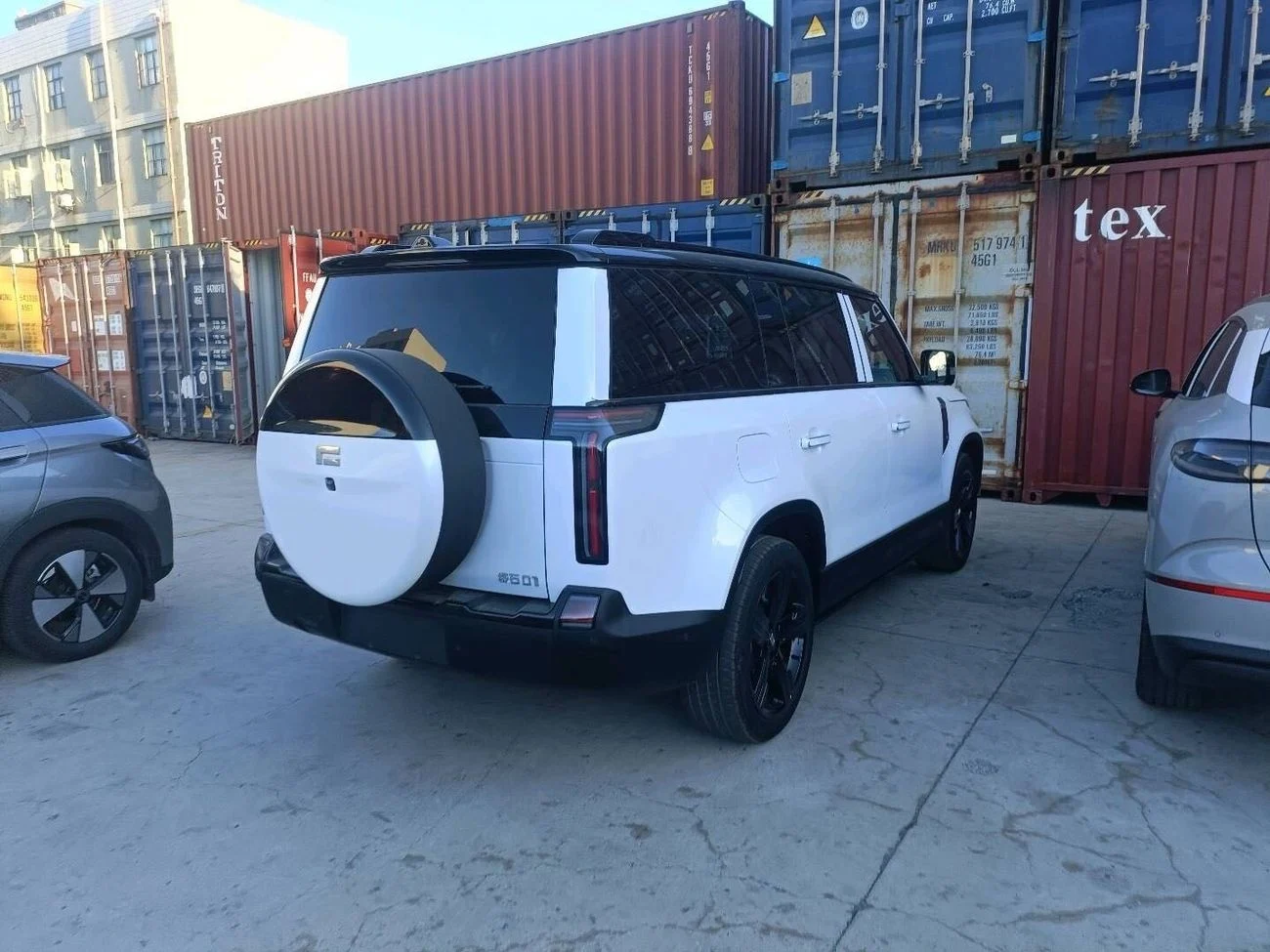 ROX RX5 2025 Hybrid Automatic White in Dubai - 0km, 4 Engine