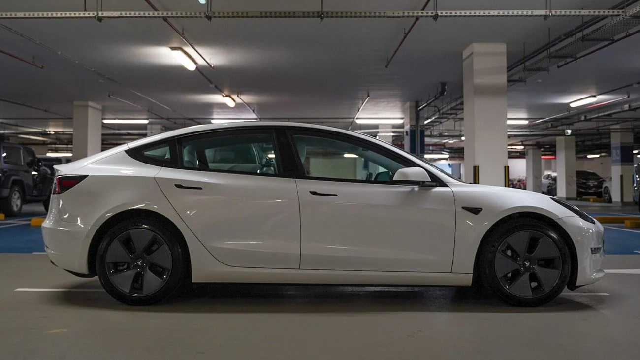 2021 Tesla Model 3 - Electric Engine, 21900km, Automatic - Buy in Dubai