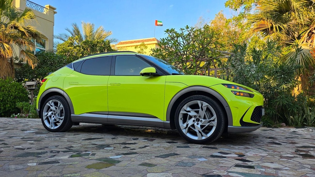 2023 Genesis G70 Electric Automatic in Green - 19500km, None - Electric engine