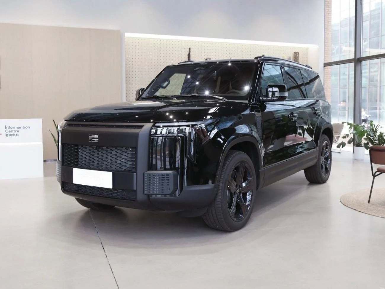 ROX RX5 2025 Hybrid Automatic - 0km Black Color in Dubai