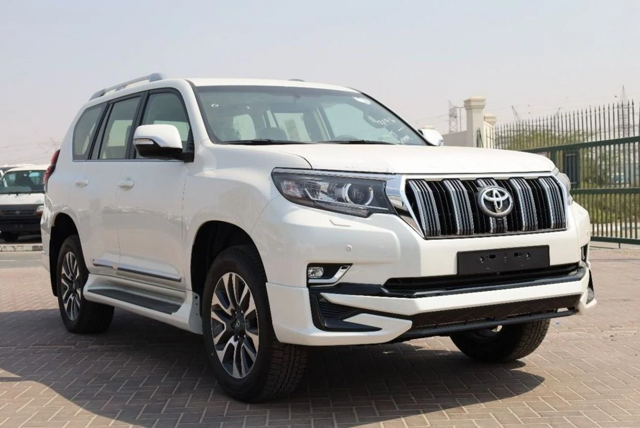 Toyota Land Cruiser 2023 - Brand New Petrol SUV with 6 Engine in Dubai