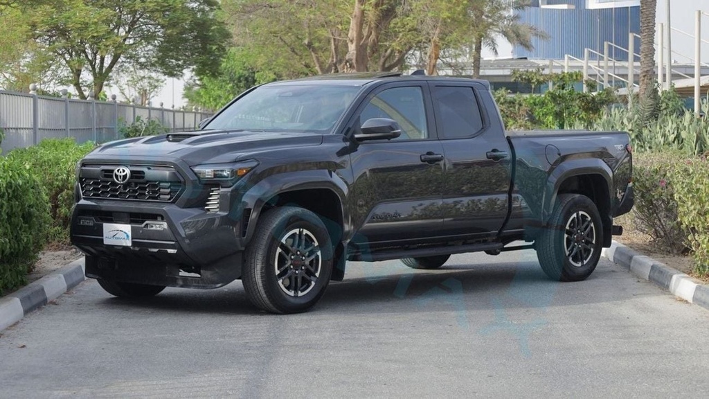 Toyota Tacoma 2025 Grey Petrol Automatic 6 Engine - Buy in Dubai