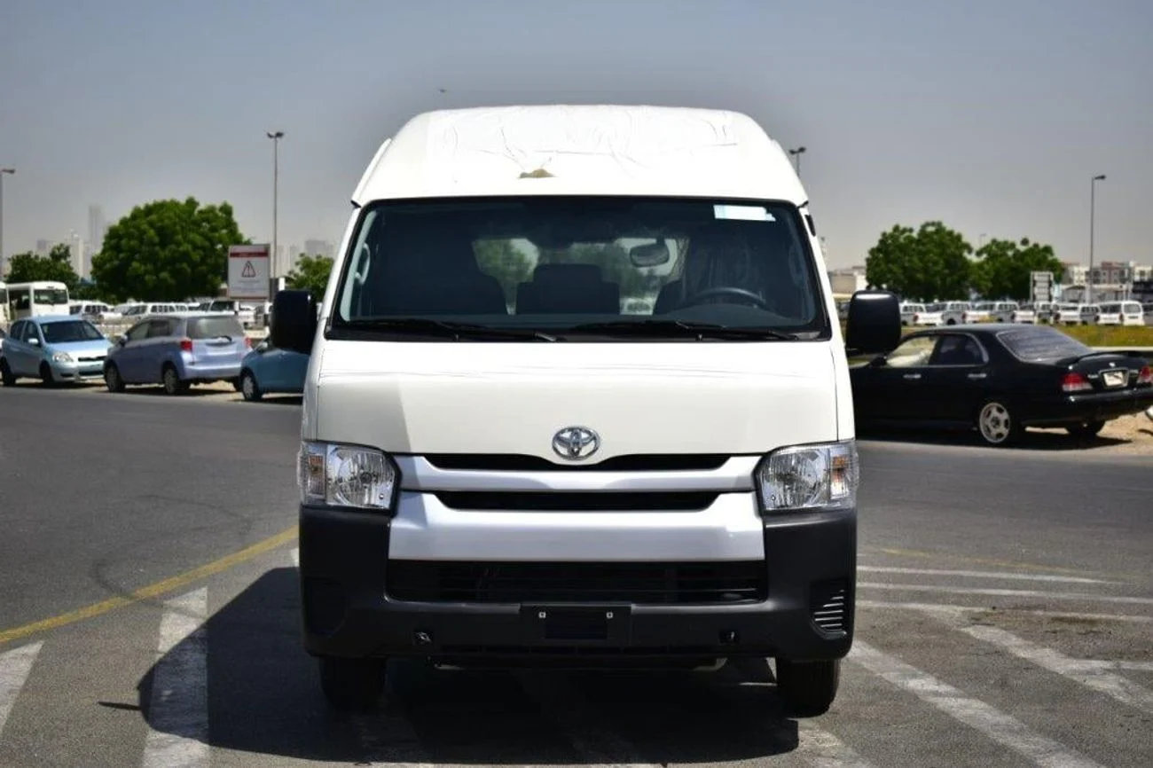Toyota Sienna 2025 White 0km Petrol Manual 4 Engine | Buy in Dubai