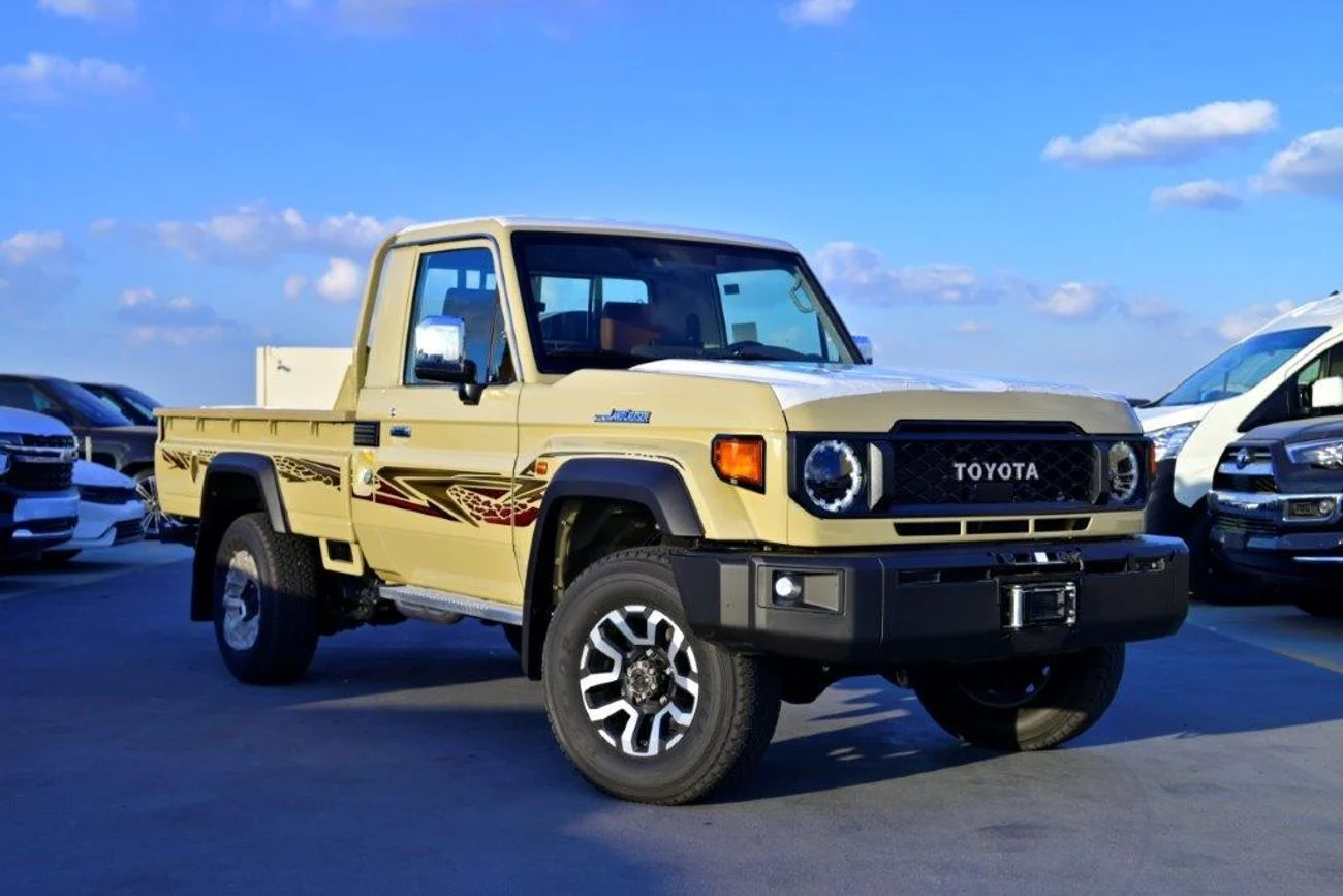 Toyota Land Cruiser 2025 Diesel Automatic Beige in Dubai - Brand New