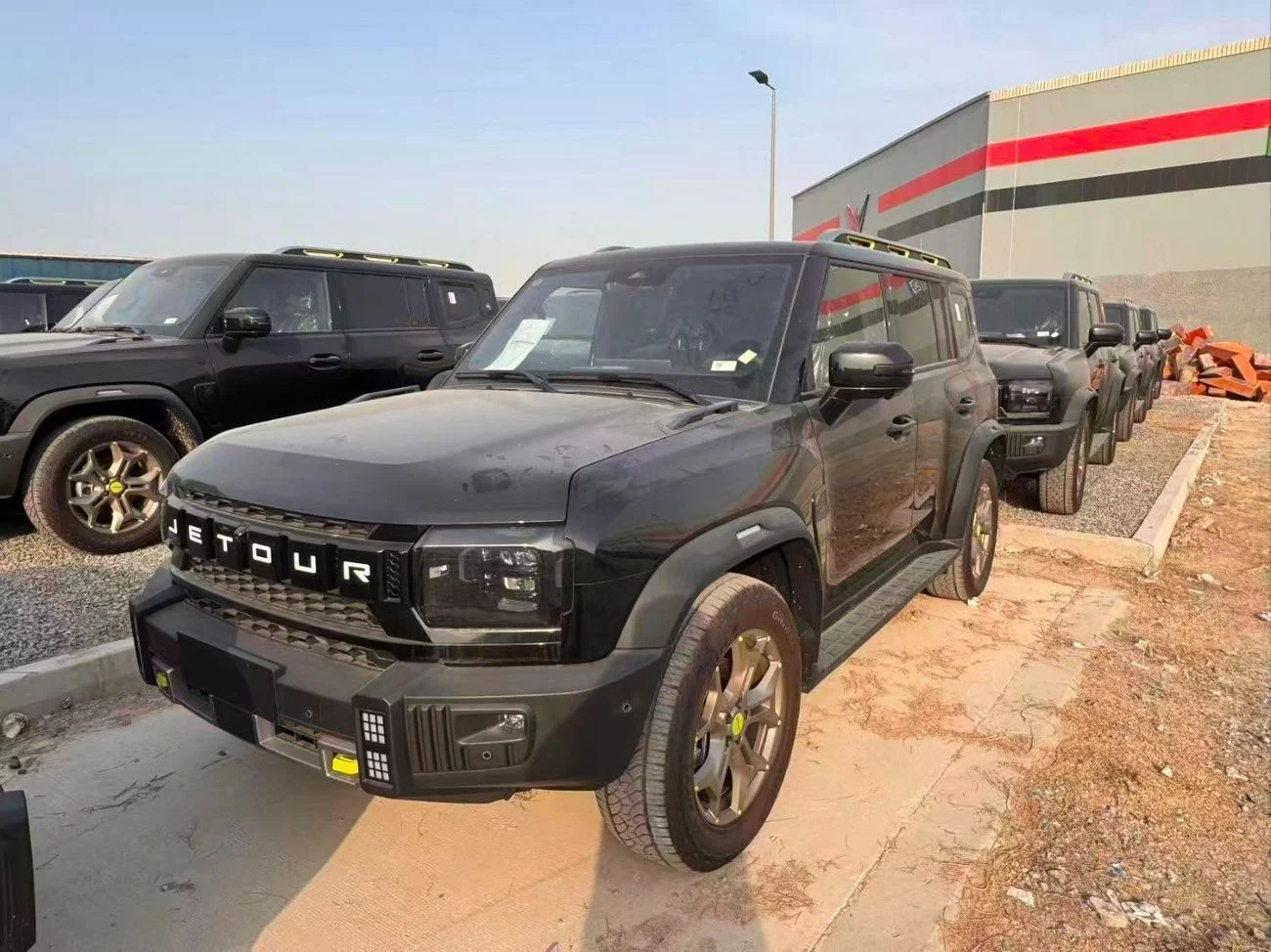 Jetour T2 2025 Black in Dubai - 0km, Petrol, Automatic, 4 Engine