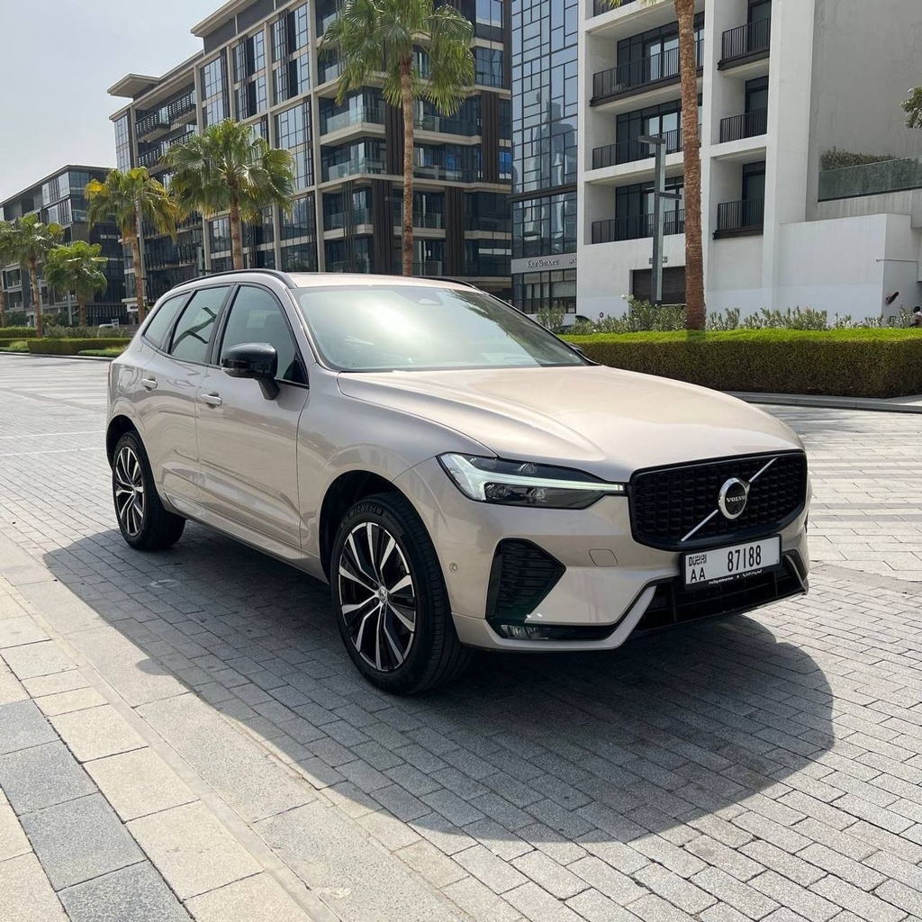 2024 Volvo XC60 Hybrid Automatic with 4000km in Gold | Buy in Dubai