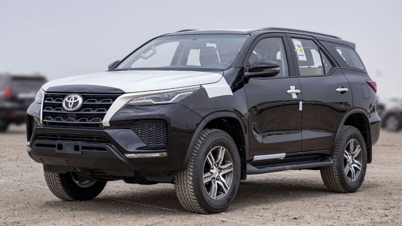 Toyota 4Runner 2025 in Dubai - Brand New White SUV with Automatic Transmission