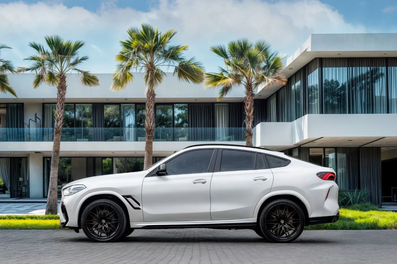 BMW X6 2023 White 33000km Automatic 8 Engine in Dubai