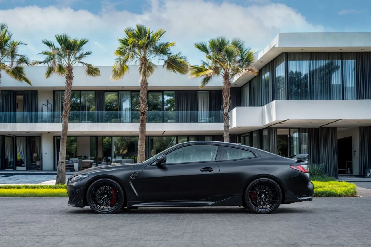 [DCE-800806] 2023 BMW 4 Series in Black with 3000km, Automatic Transmission, and Powerful 6-Cylinder Engine