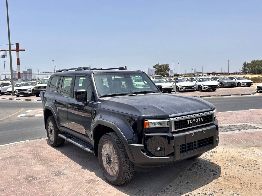 Toyota Land Cruiser 2025 in Dubai - 0km, Petrol, Automatic, Black