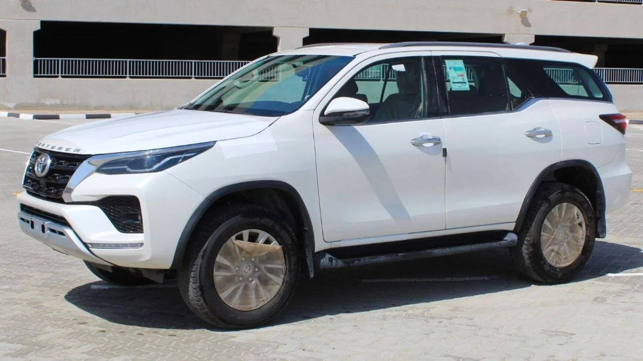 2024 Toyota 4Runner in Dubai - 0km, Diesel, Automatic, 4 engine, White