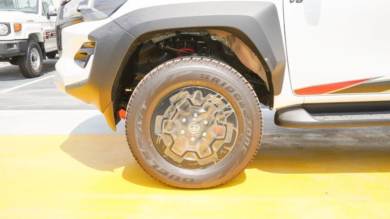 Toyota Hilux 2025 - Petrol, Automatic, 6 Engine - Buy in Dubai