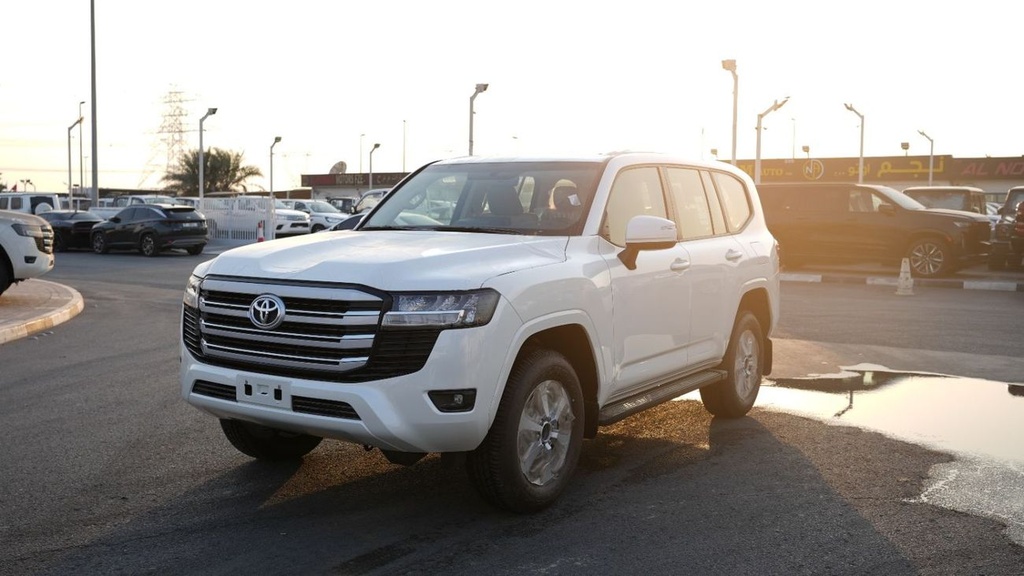Toyota Land Cruiser 2025 in Dubai - Brand New, Petrol, Automatic, 6 Engine