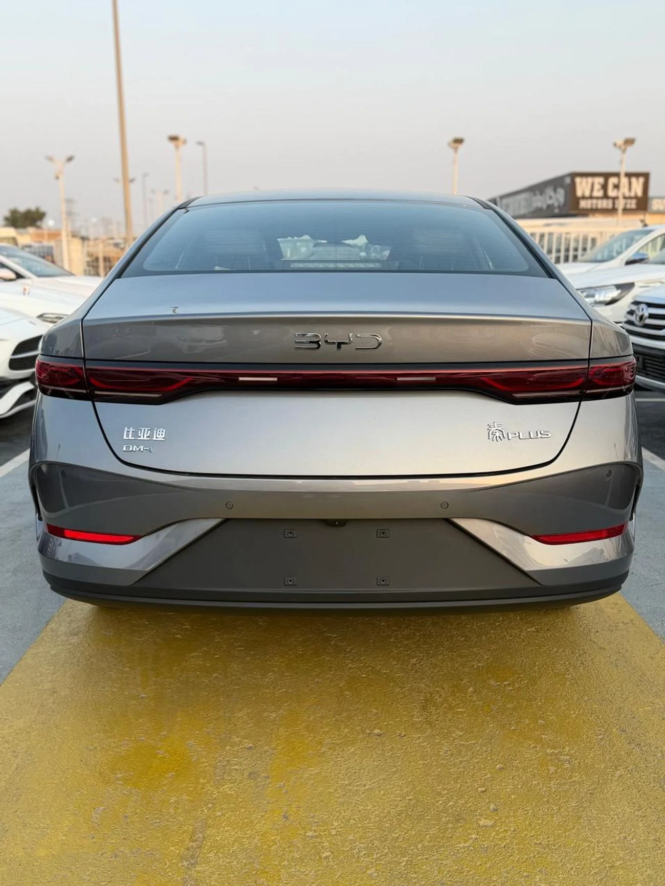 BYD e6 2025 Hybrid Electric Car in Dubai - 0km, Automatic, 4 Engine