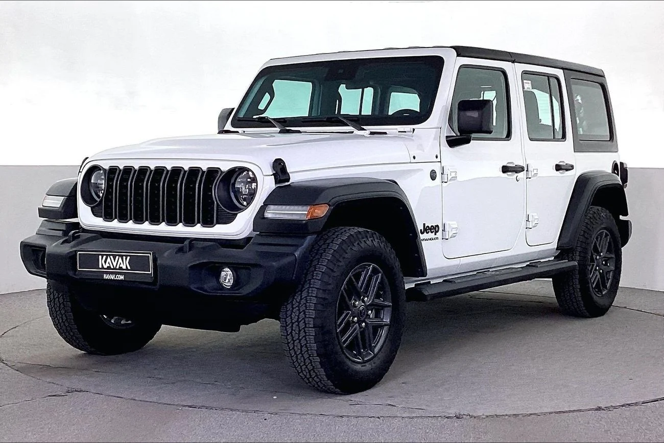 Jeep Wrangler 2024 White 9328km Petrol Automatic 4 Engine in Dubai