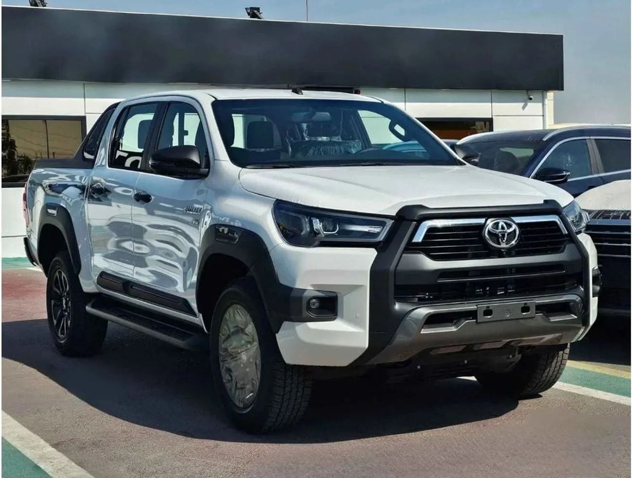Toyota Hilux 2025 White Petrol Automatic 6 Engine in Dubai