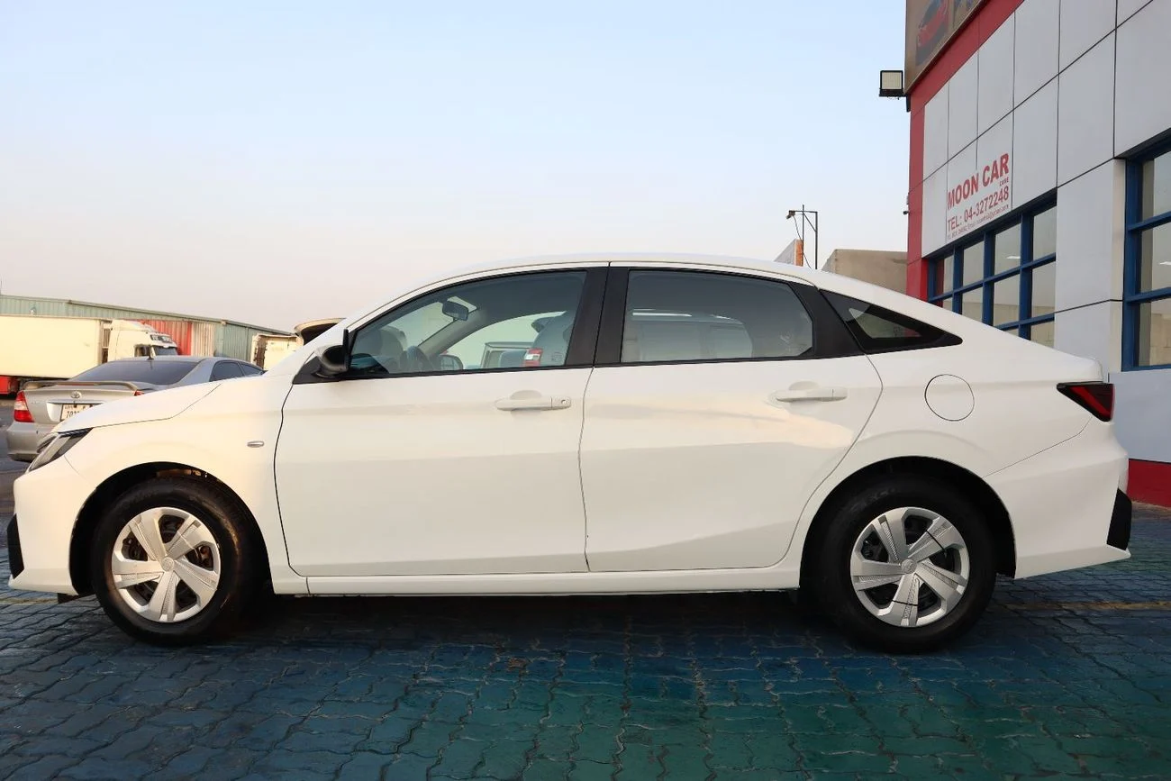 [DCE-800875] 2023 Toyota Yaris in Dubai - Low Mileage, Automatic Transmission, White Color