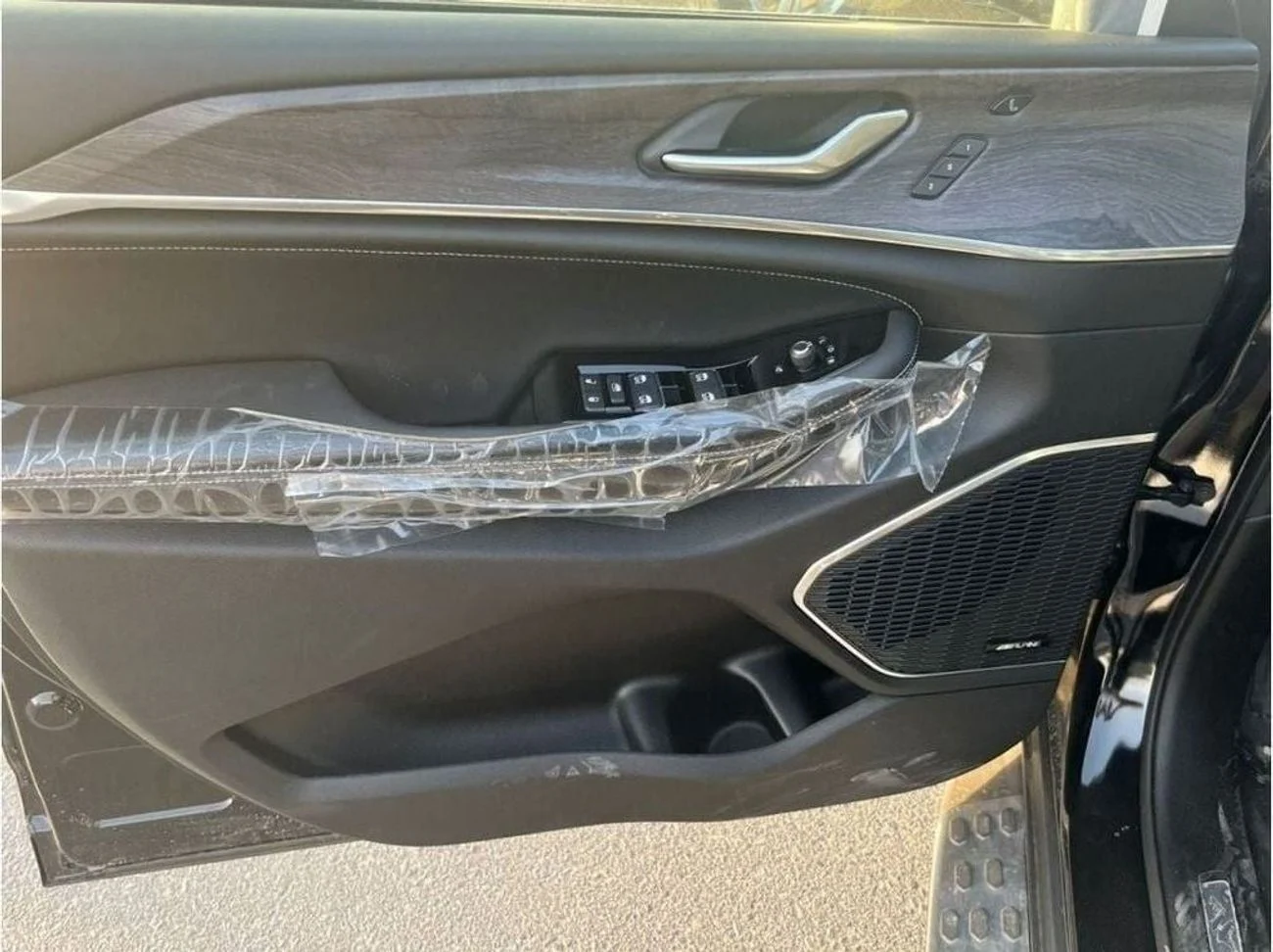 [DCE-800881] 2024 Jeep Grand Cherokee in Black - 0km, Petrol, Automatic, 6 Engine - Buy in Dubai