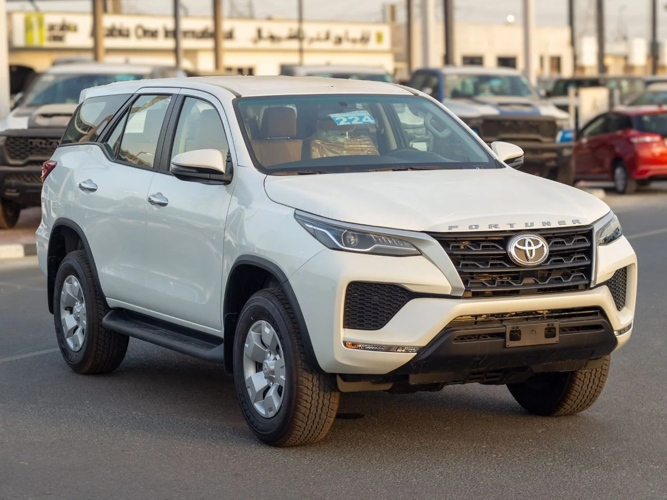 2025 Toyota 4Runner for Sale in Dubai - 0km, Petrol, Automatic, 4 engine, White Color