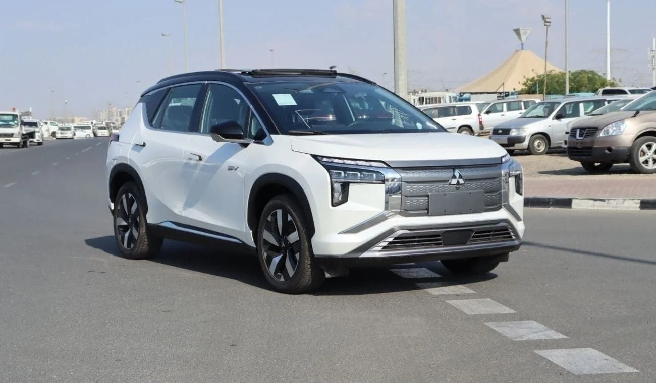 2022 Mitsubishi Outlander Electric White in Dubai - Zero Kilometers