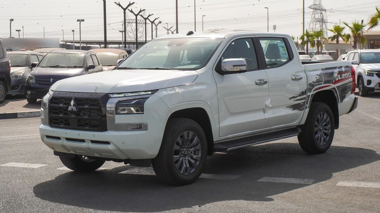 Mitsubishi L200 2025 White 0km Petrol Automatic 4 Engine - Buy in Dubai