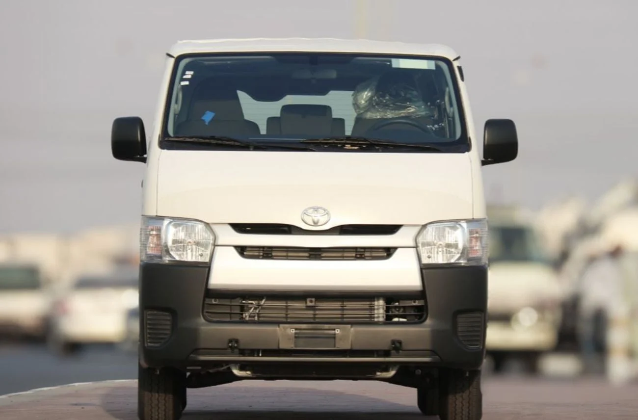 Toyota Sienna 2025 - Brand New Petrol Manual 4 Engine in White | Dubai