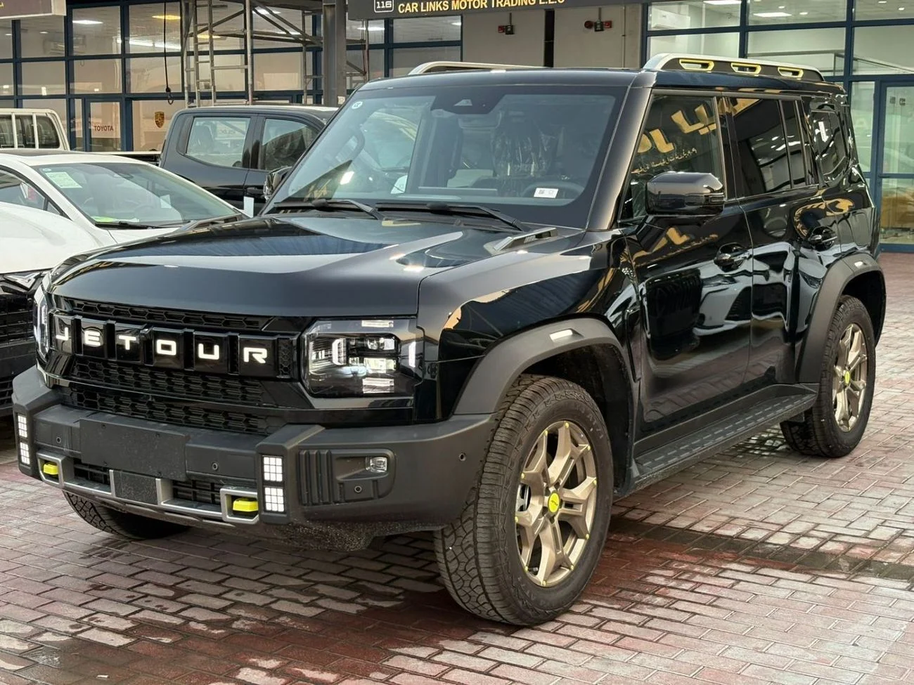 2025 Jetour T2 in Dubai: Brand new black automatic car with 4 engine