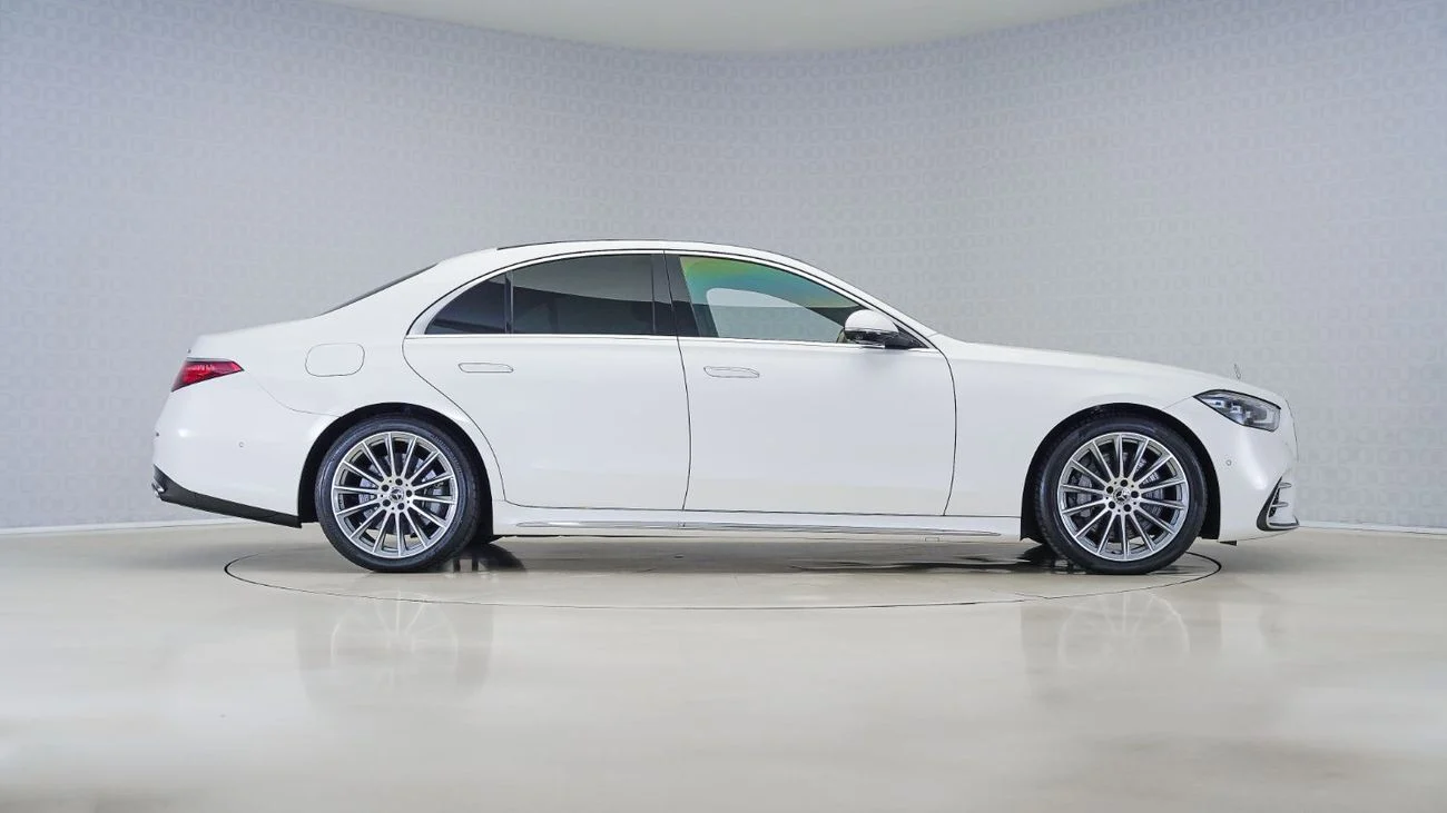 Mercedes-Benz S-Class 2021 - Low Mileage Luxury Sedan in Dubai