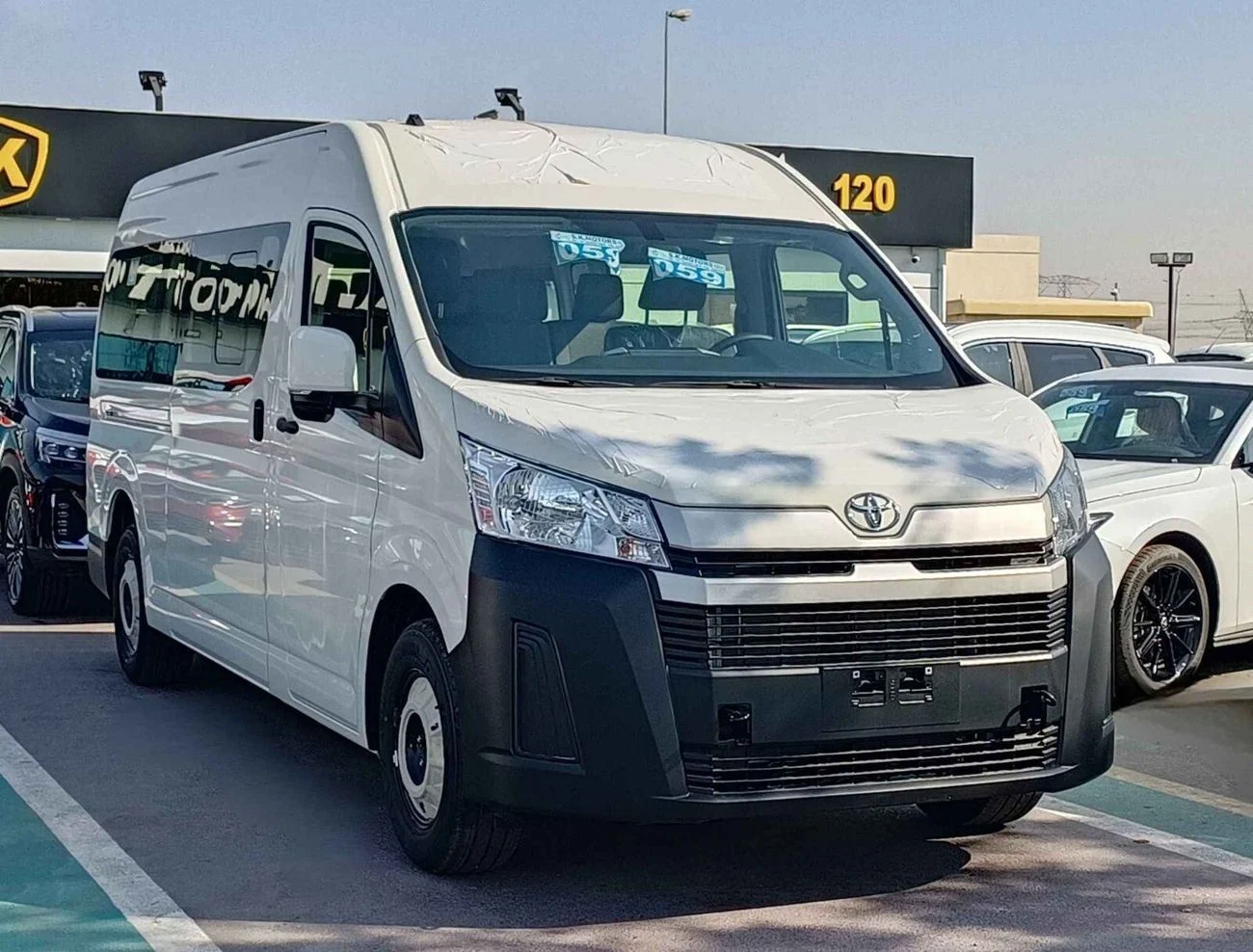 2025 Toyota Sienna in White - 0km, Petrol, Manual, 6 engine - Buy in Dubai