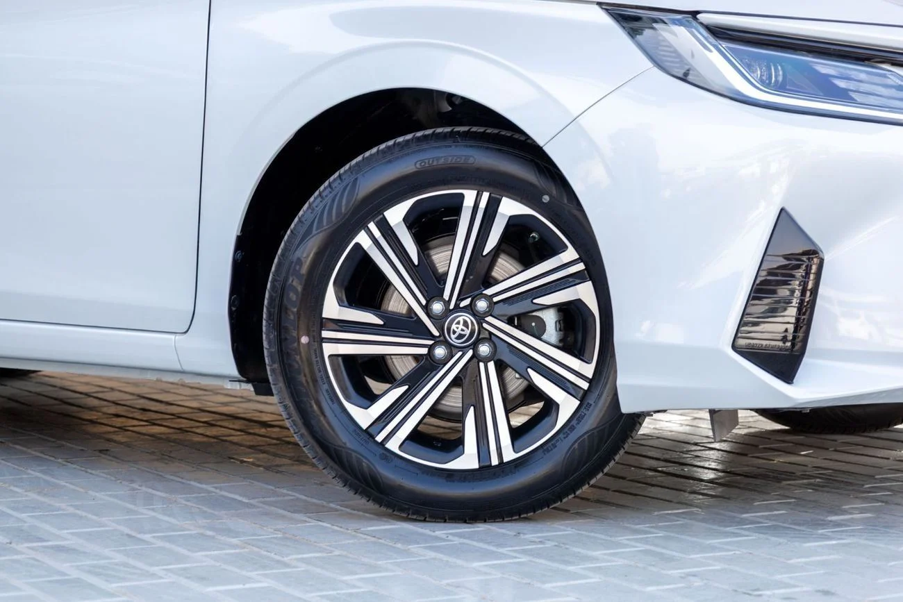 [DCE-801108] Toyota Yaris 2024 - 16km, Petrol, Automatic, 4 engine - Buy in Dubai