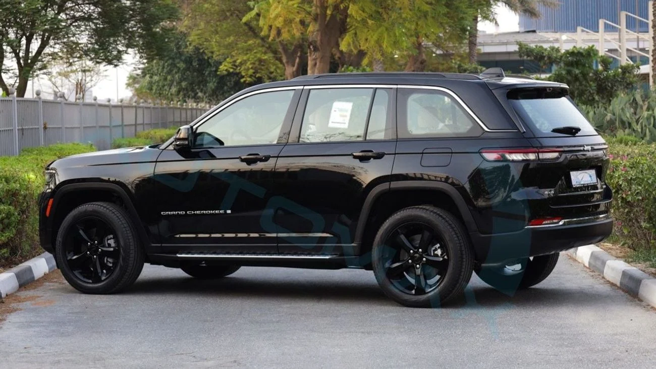 2025 Jeep Grand Cherokee in Dubai - 0km, Petrol, Automatic, Black Color