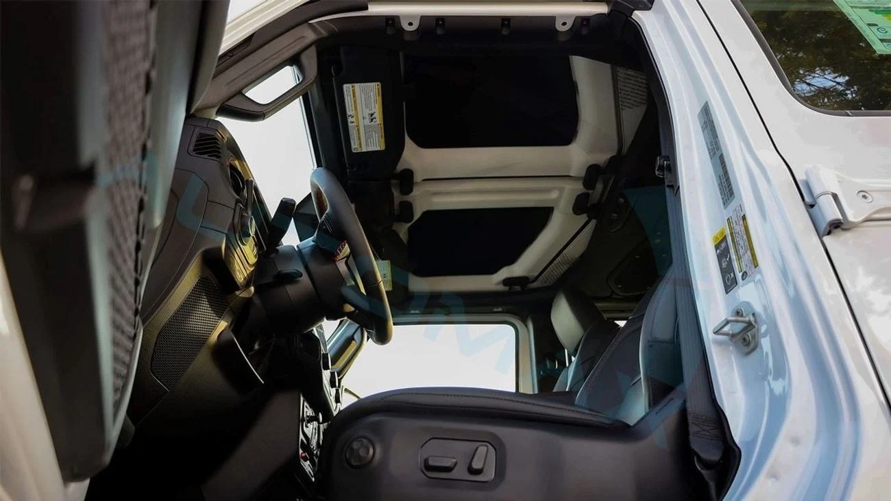 2025 Jeep Wrangler for Sale in Dubai - 0km, Petrol, Automatic, 4 Engine, White Color