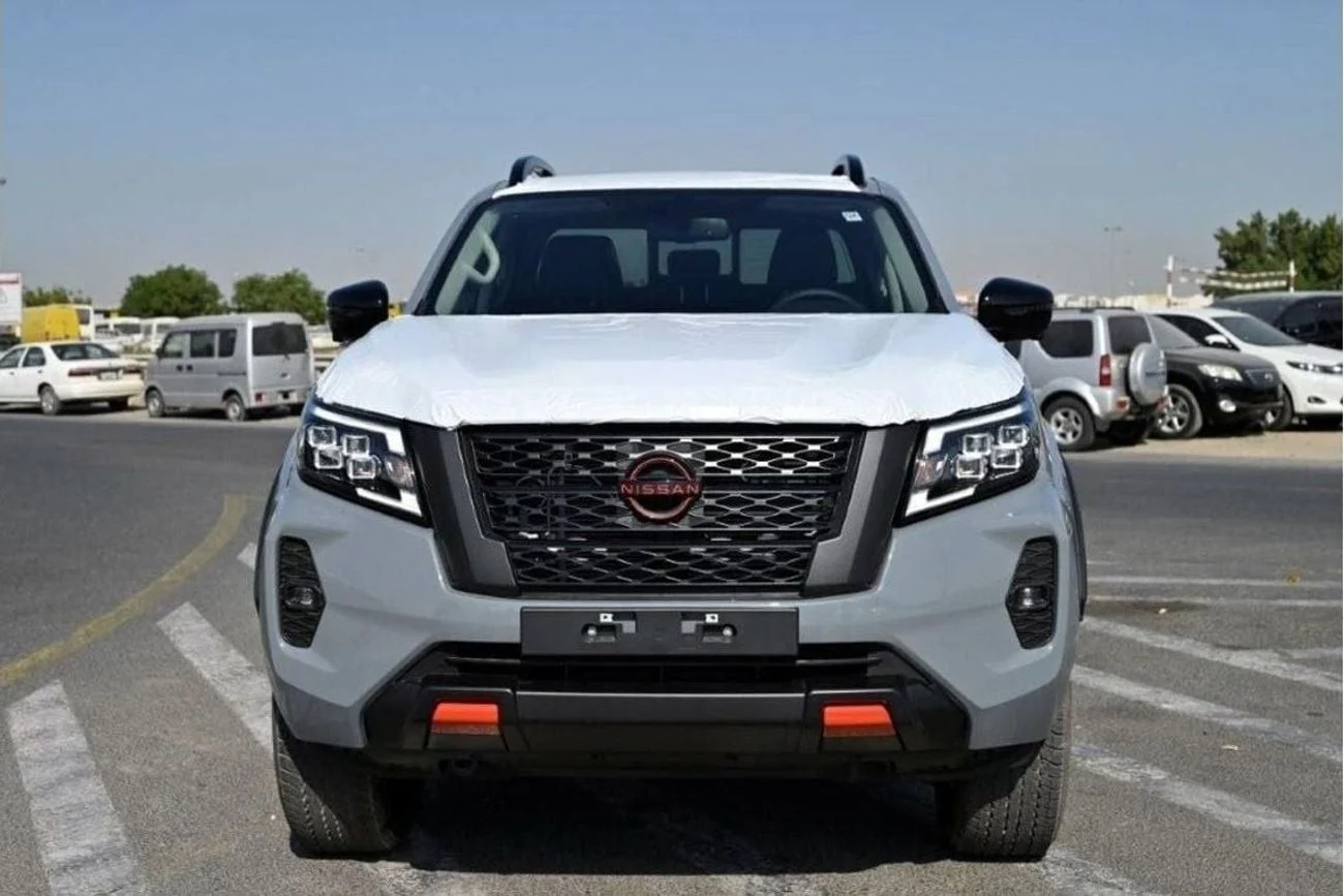 2025 Nissan Navara - 0km Diesel Automatic Grey in Dubai