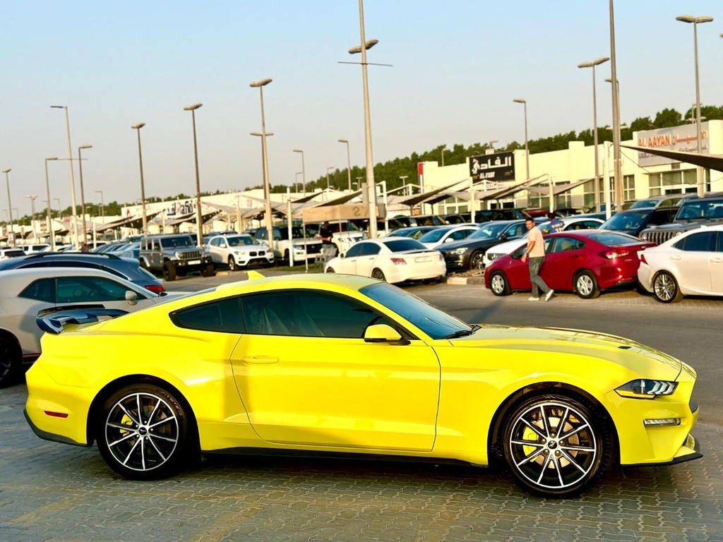 [DCE-801201] 2021 Ford Mustang with 33500km, Petrol, Automatic Transmission, 4 Engine - Buy in Dubai