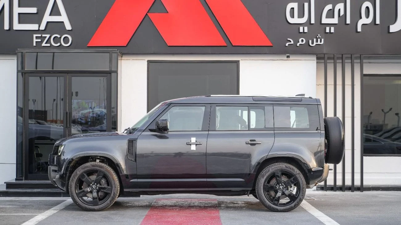 2025 Land Rover Defender in Dubai - 0km, Petrol, Automatic, 6 Engine, Grey
